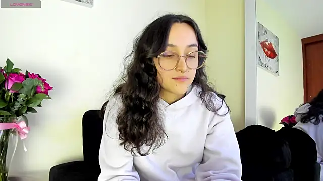 its  angelica  online show from February 18, 2026, 10:28 pm