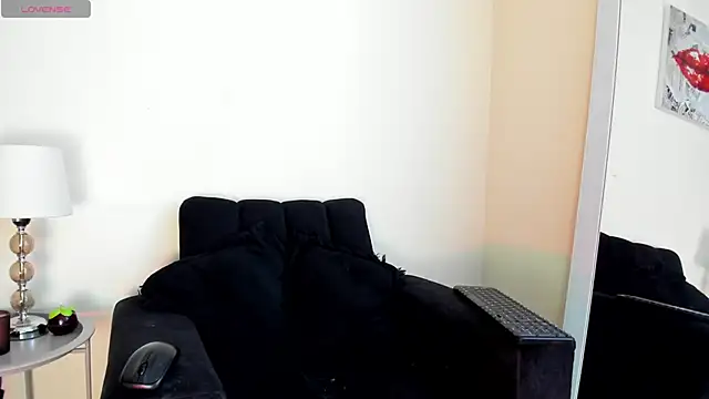 its  angelica  online show from April 8, 2026, 6:42 pm