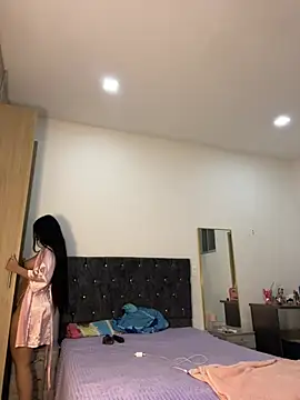 AuroraFiore online show from March 26, 2026, 3:05 am