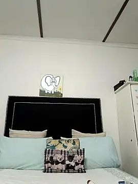 contagiousqueen online show from February 17, 2026, 6:22 am