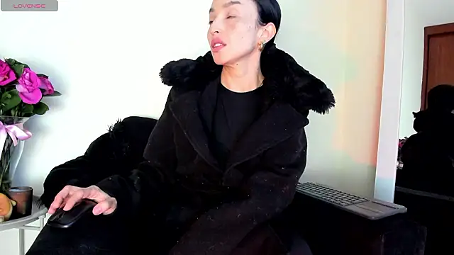 victoria  lace  online show from February 20, 2026, 2:30 am