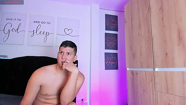 ANDREZALVAREZ online show from January 31, 2025, 6:02 am