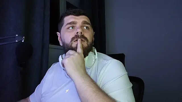 KingMarti online show from November 25, 2025, 5:24 pm