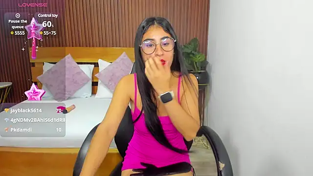 evelin leroy online show from March 19, 2025, 12:12 pm