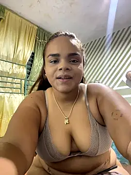 Evabigass online show from October 13, 2025, 9:27 pm