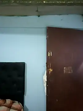 Snapshot of Elvishcassie_ chatting on March 13, 2025, 7:39 pm Elvishcassie online show from March 13, 2025, 7:39 pm