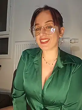 lindsay 33off online show from January 6, 2026, 7:51 pm