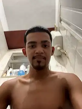 moreninhoP online show from January 17, 2026, 3:43 am