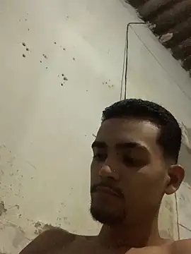 moreninhoP online show from February 15, 2025, 3:52 am