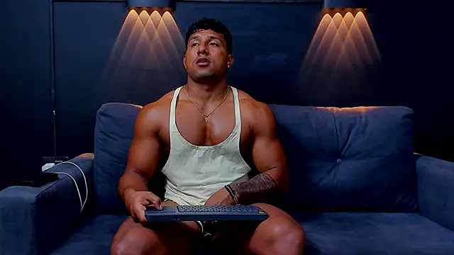 CallumMuscle online show from February 14, 2025, 3:33 am