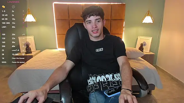 AlejooTwink online show from October 27, 2025, 12:55 am