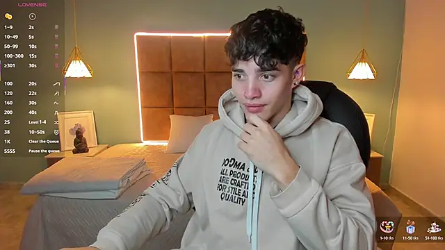 AlejooTwink online show from October 15, 2025, 3:05 am