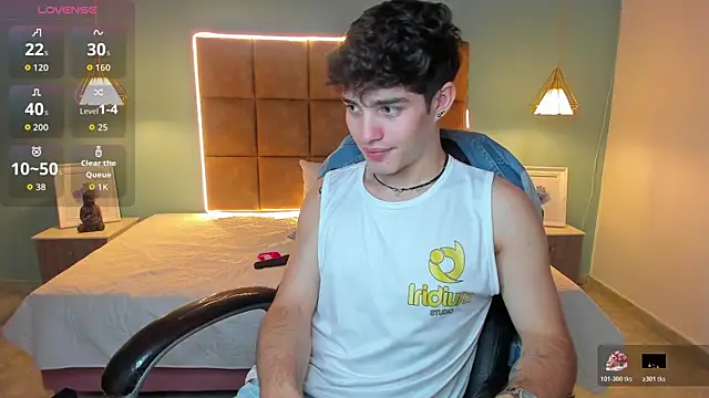 AlejooTwink online show from November 8, 2025, 2:48 am