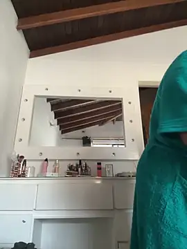 siri duque online show from April 15, 2026, 8:09 pm