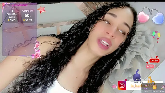 Snapshot of barbiedolls_x chatting on March 21, 2025, 7:35 pm barbiedolls x online show from March 21, 2025, 7:35 pm