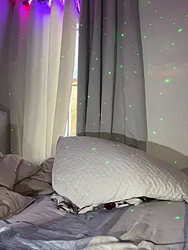 Leo bunny hot online show from December 1, 2025, 8:53 pm