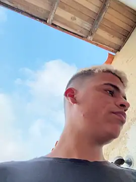 Leo bunny hot online show from April 1, 2026, 10:28 pm