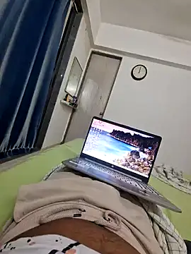 vivanpraj999 online show from February 28, 2025, 6:09 pm