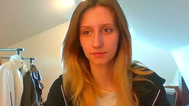 LUNA delight online show from March 19, 2025, 2:35 pm