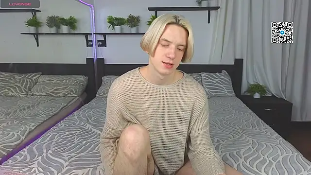 Snapshot of Ron_Vils chatting on November 10, 2025, 4:23 pm Ron Vils online show from November 10, 2025, 4:23 pm