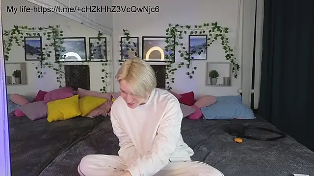 Snapshot of Ron_Vils chatting on March 20, 2025, 3:04 pm Ron Vils online show from March 20, 2025, 3:04 pm