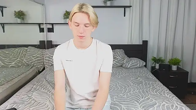 Snapshot of Ron_Vils chatting on September 14, 2025, 6:58 am Ron Vils online show from September 14, 2025, 6:58 am