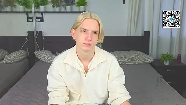 Snapshot of Ron_Vils chatting on December 1, 2025, 8:26 am Ron Vils online show from December 1, 2025, 8:26 am