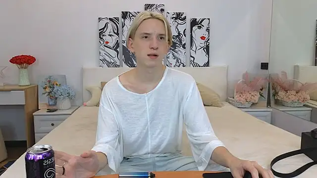 Snapshot of Ron_Vils chatting on October 24, 2025, 8:35 am Ron Vils online show from October 24, 2025, 8:35 am