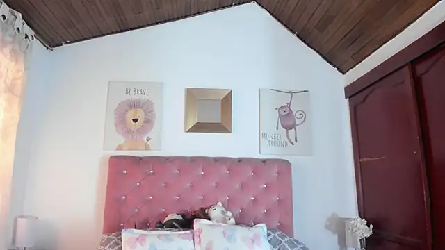 CelessteRedds online show from October 27, 2025, 2:51 pm