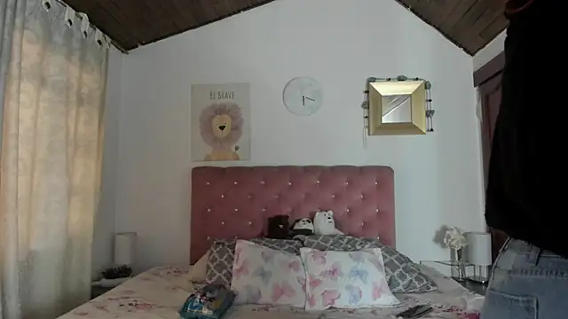 CelessteRedds online show from September 9, 2025, 11:19 am