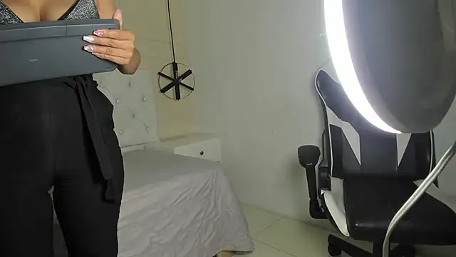 Snapshot of Slut_Milf_ chatting on February 19, 2025, 7:26 pm Slut Milf online show from February 19, 2025, 7:26 pm