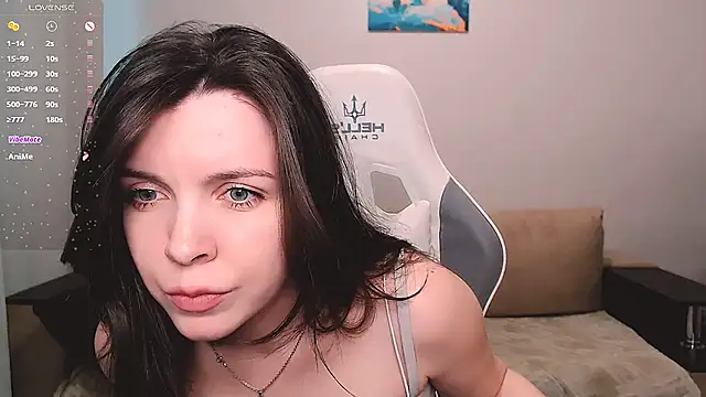 lunalovesu online show from March 11, 2026, 3:28 pm