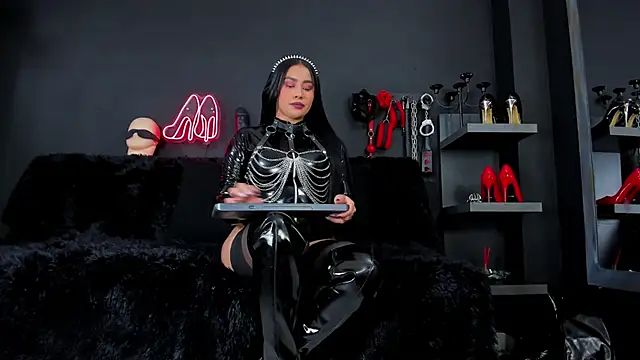 Snapshot of DelaneyStone chatting on October 8, 2025, 8:53 pm DelaneyStone online show from October 8, 2025, 8:53 pm