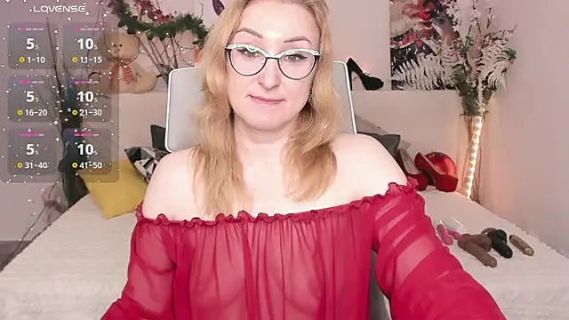 MadissonKiss online show from December 17, 2025, 1:10 am