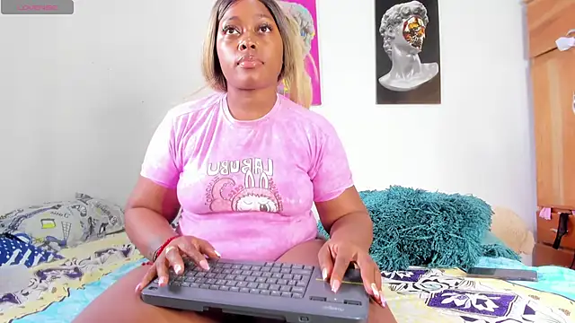 Lilybaudinx96 online show from October 8, 2025, 8:20 pm