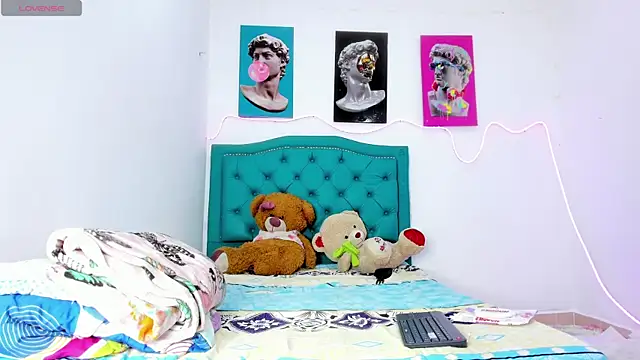 Lilybaudinx96 online show from February 25, 2026, 5:40 am