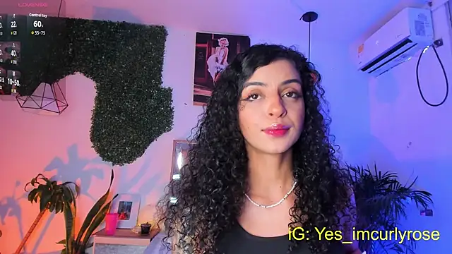 CurlyRose   online show from September 10, 2025, 10:09 pm