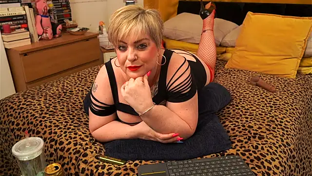 Snapshot of xXMiss_BLK chatting on June 13, 2026, 8:07 pm xXMiss BLK online show from June 13, 2026, 8:07 pm