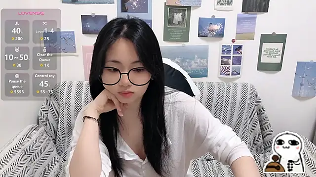 LiLiYbaby online show from April 16, 2026, 6:47 am