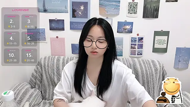 LiLiYbaby online show from September 23, 2025, 6:09 am