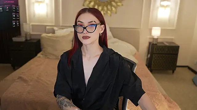 Snapshot of Magnetic_Mia_ chatting on May 25, 2026, 11:03 pm Magnetic Mia online show from May 25, 2026, 11:03 pm
