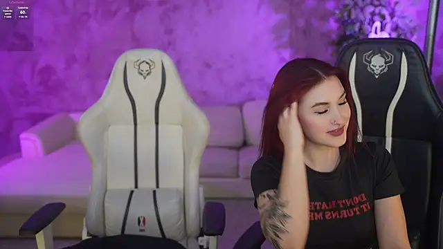 Magnetic Mia  online show from March 11, 2025, 7:36 pm