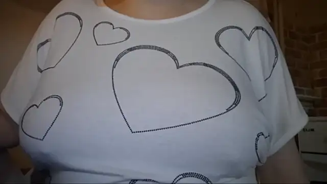 AalinnaK online show from January 10, 2026, 12:06 am