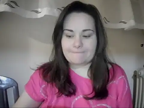 AalinnaK online show from February 5, 2026, 7:21 pm