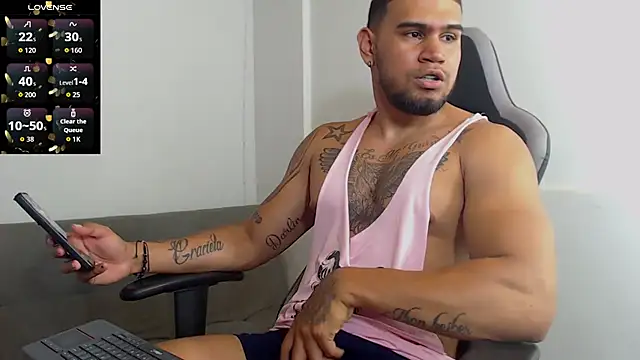 Aaron Hunter  online show from September 23, 2025, 11:23 pm