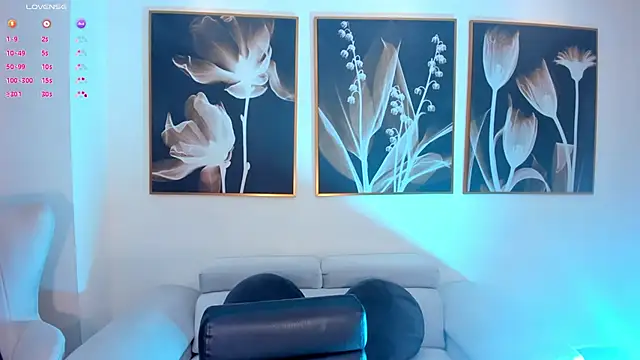 TaraLawrence online show from October 5, 2025, 2:24 am