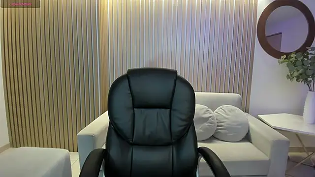 TaraLawrence online show from February 28, 2025, 3:37 am