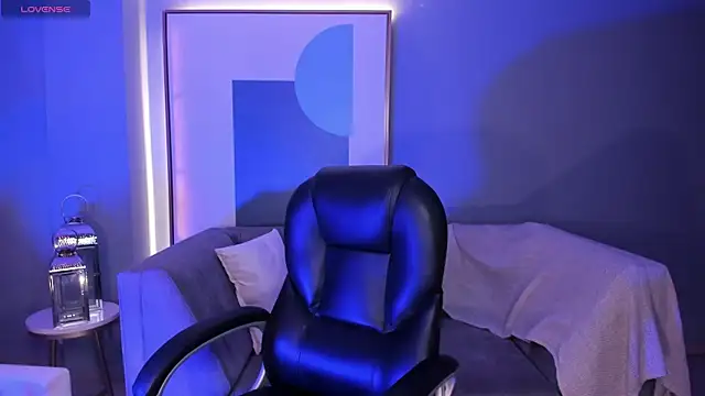 TaraLawrence online show from March 4, 2025, 3:22 am