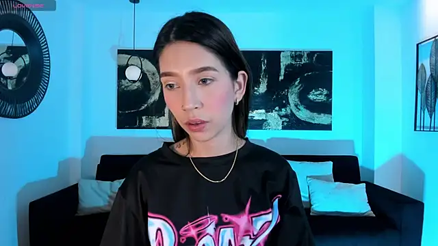 TaraLawrence online show from September 24, 2025, 3:46 am