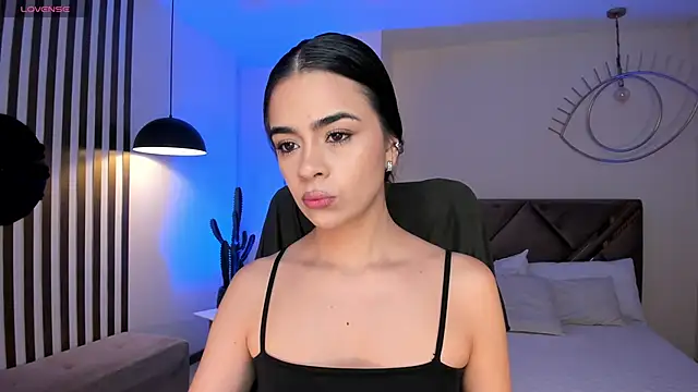 AlanaCraft online show from November 19, 2025, 12:49 pm